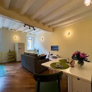 Buro Nel Borgo Appartement Parme